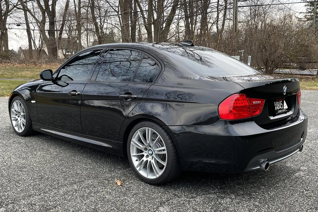 2011 BMW E90 335i Sedan - Image 4 of 31