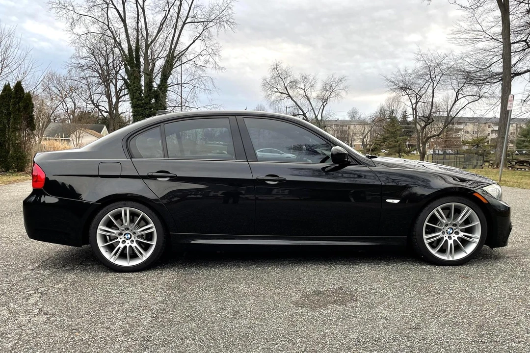 2011 BMW E90 335i Sedan - Image 3 of 31