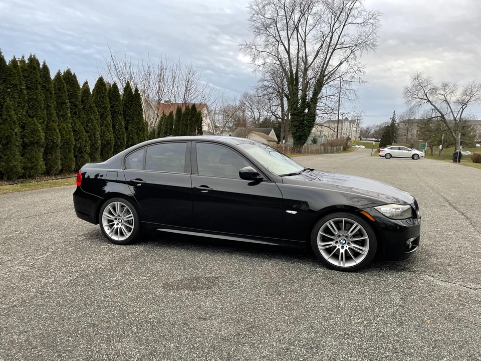2011 BMW E90 335i Sedan - Image 17 of 31