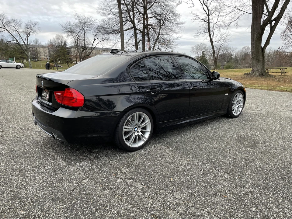2011 BMW E90 335i Sedan - Image 16 of 31
