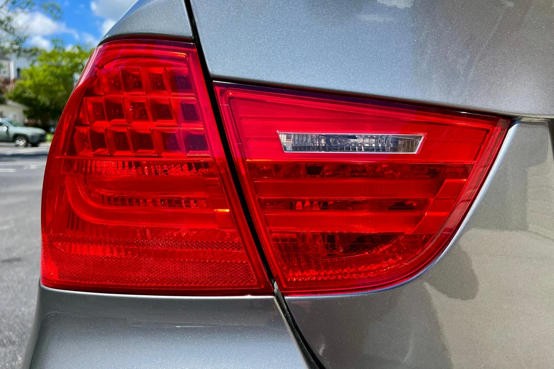 2011 BMW E90 335i Sedan - Image 27 of 31