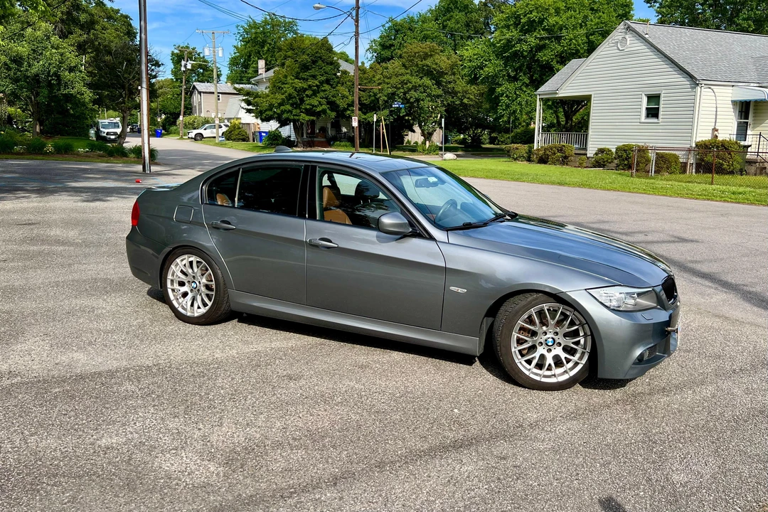 2011 BMW E90 335i Sedan - Image 17 of 31