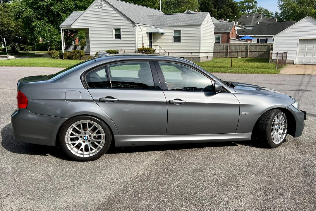 2011 BMW E90 335i Sedan - Image 3 of 31