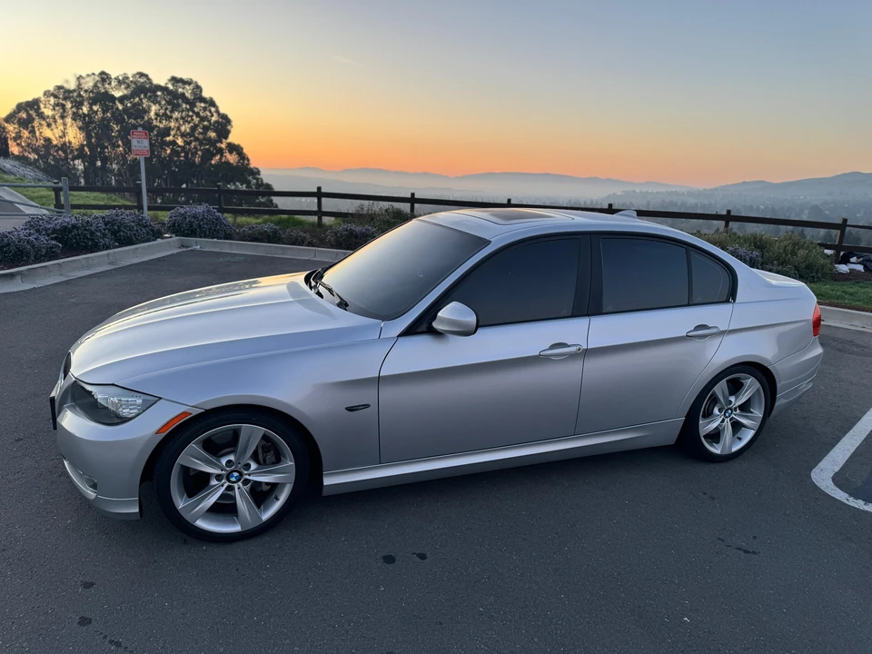2011 BMW E90 335i Sedan - Image 15 of 31