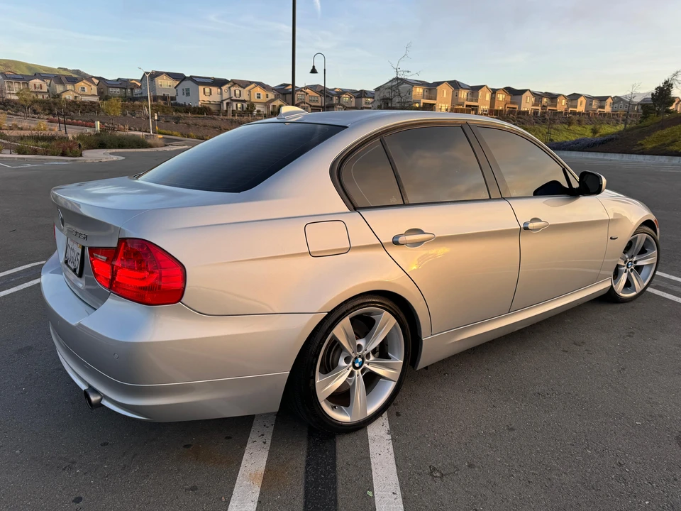 2011 BMW E90 335i Sedan - Image 25 of 31