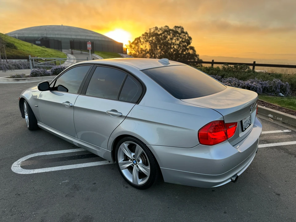 2011 BMW E90 335i Sedan - Image 18 of 31