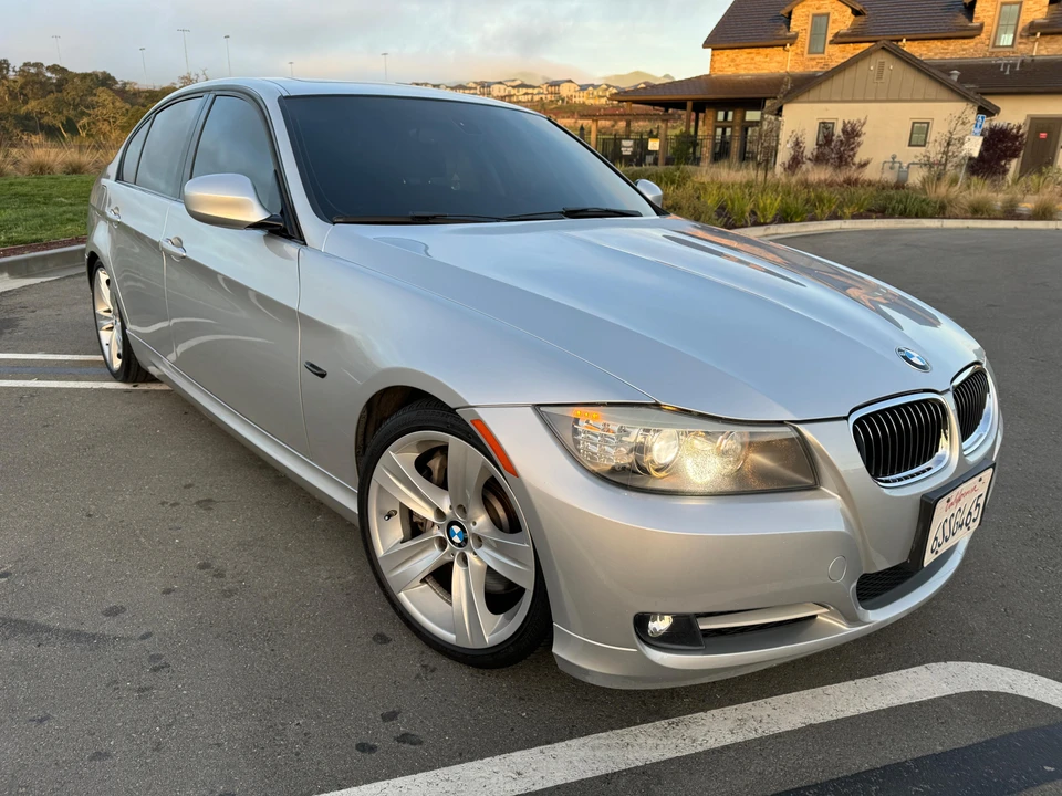 2011 BMW E90 335i Sedan - Image 28 of 31