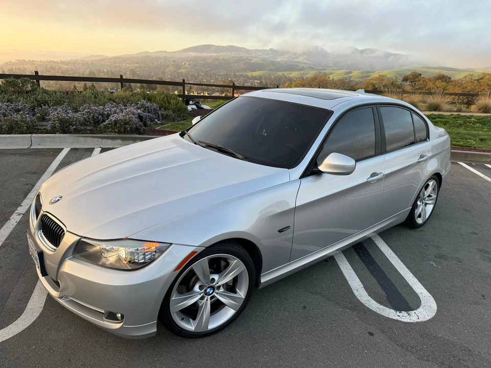 2011 BMW E90 335i Sedan - Image 12 of 31