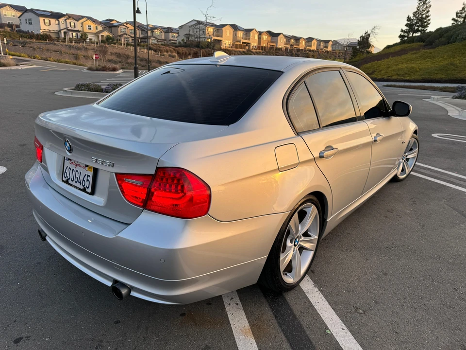 2011 BMW E90 335i Sedan - Image 24 of 31
