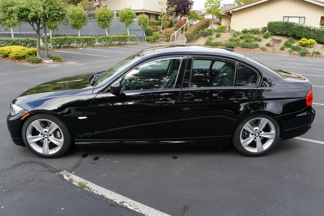 2011 BMW E90 335i Sedan - Image 3 of 31
