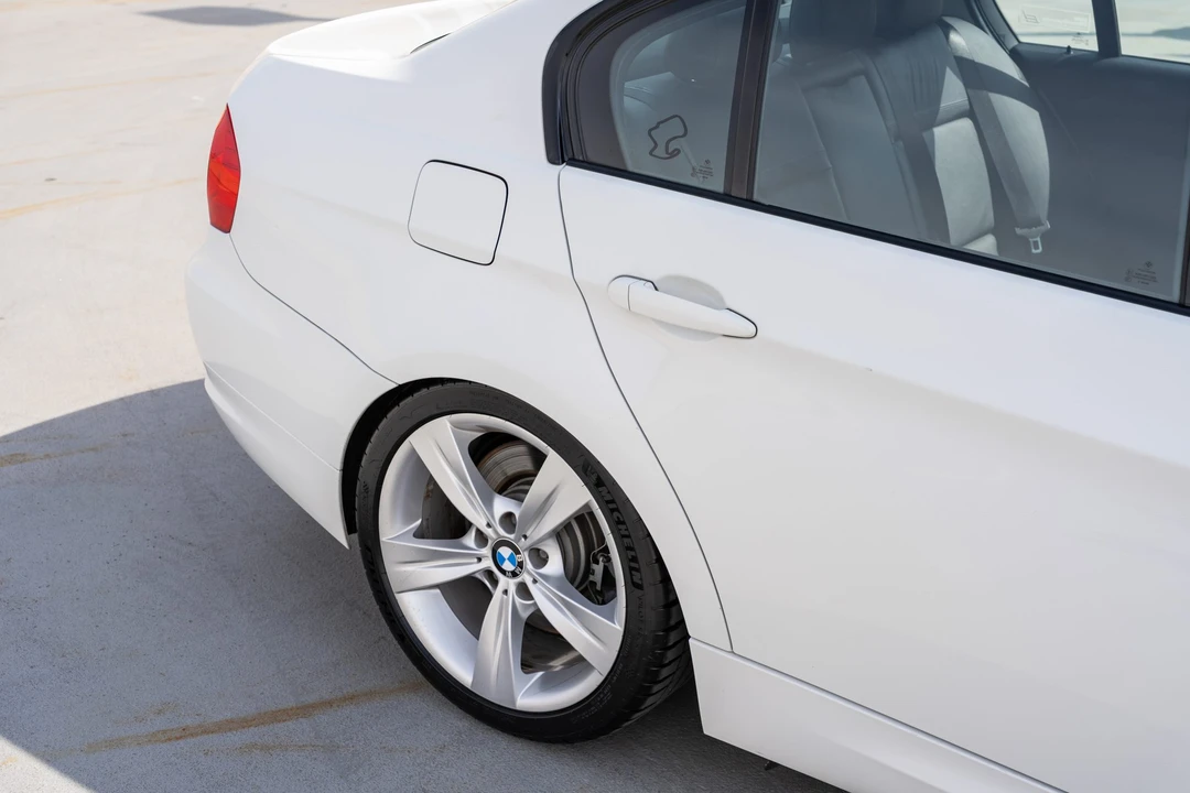 2011 BMW E90 335i Sedan - Image 15 of 31
