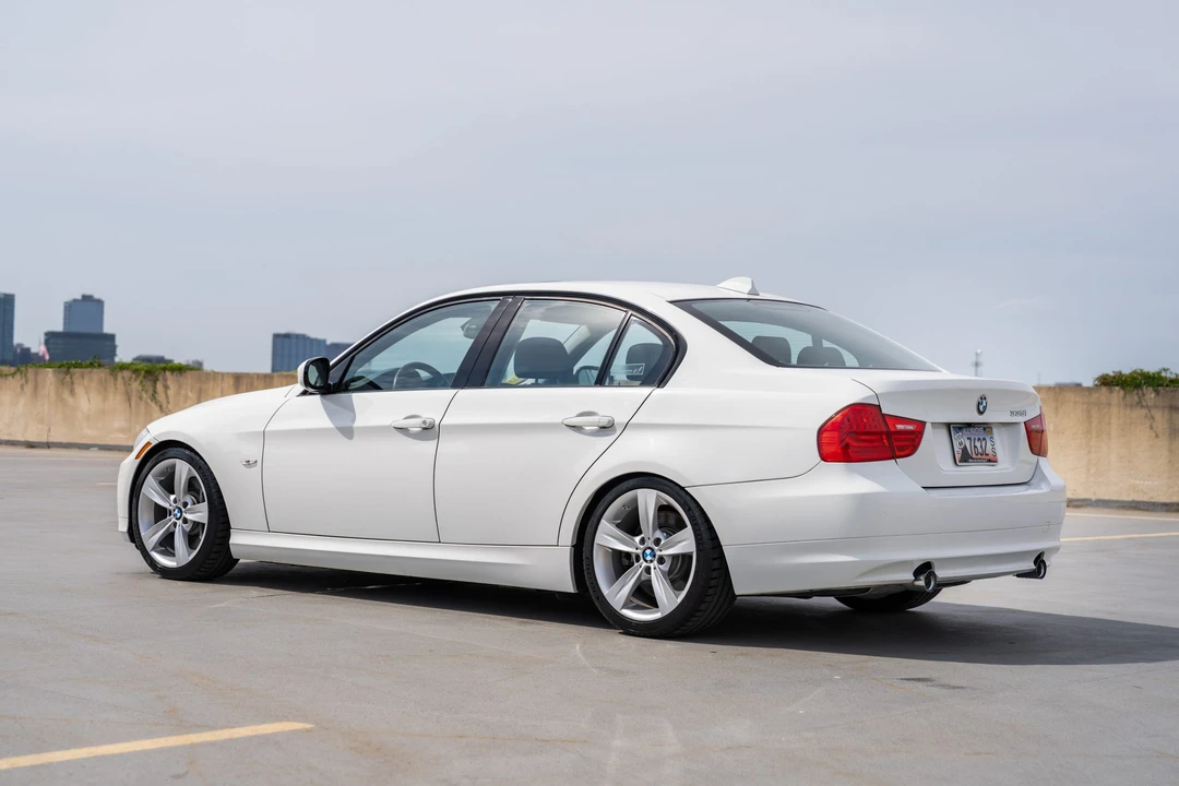 2011 BMW E90 335i Sedan - Image 8 of 31
