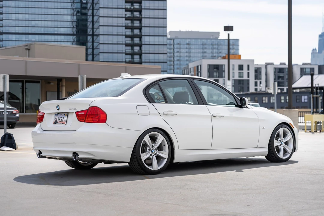 2011 BMW E90 335i Sedan - Image 6 of 31