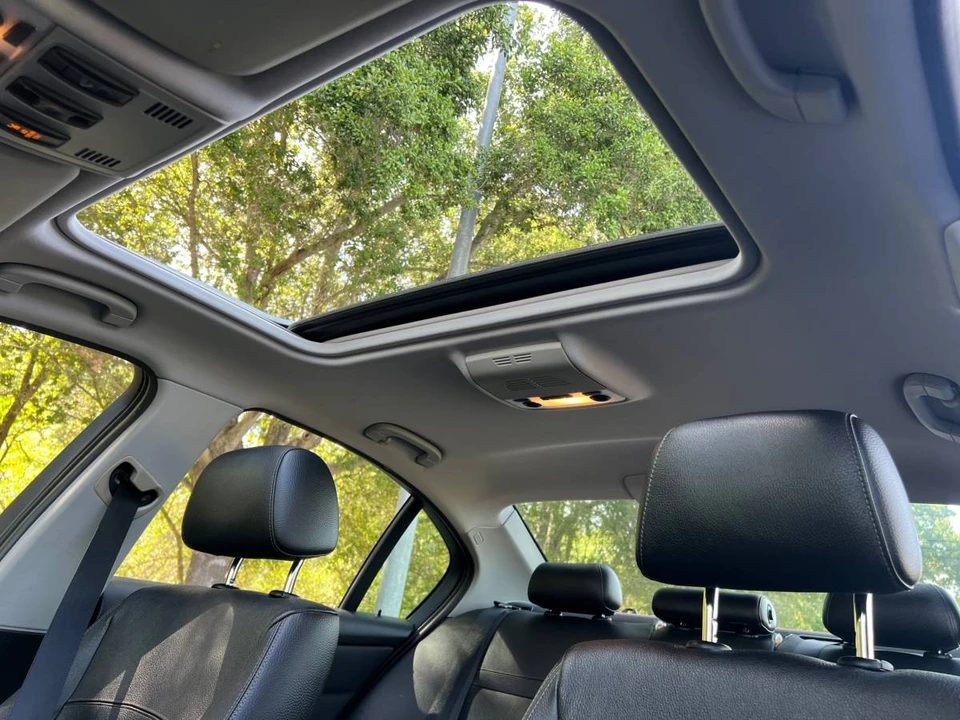 2011 BMW E90 335i Sedan - Image 20 of 24