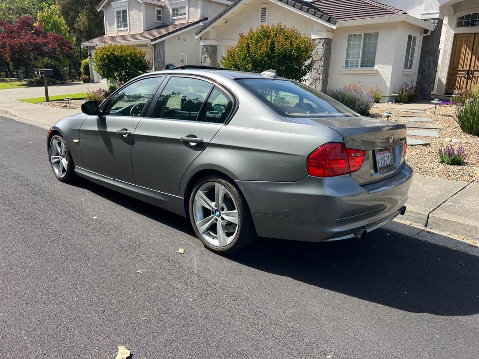 2011 BMW E90 335i Sedan - Image 3 of 24