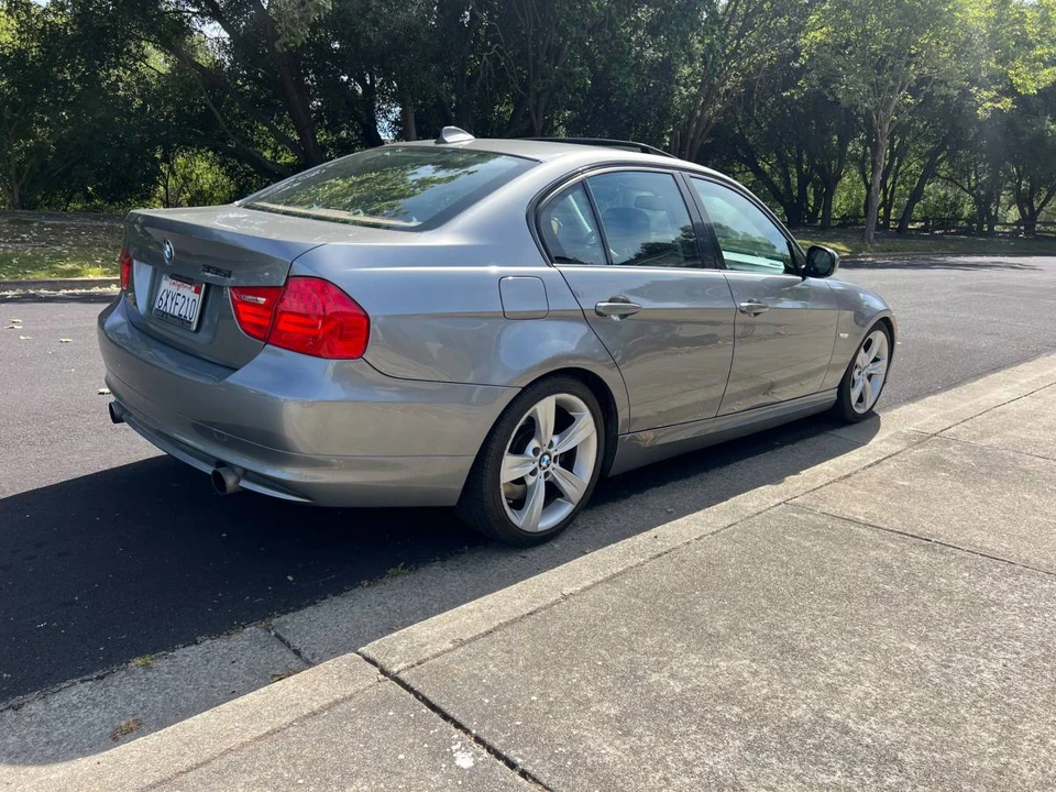 2011 BMW E90 335i Sedan - Image 4 of 24