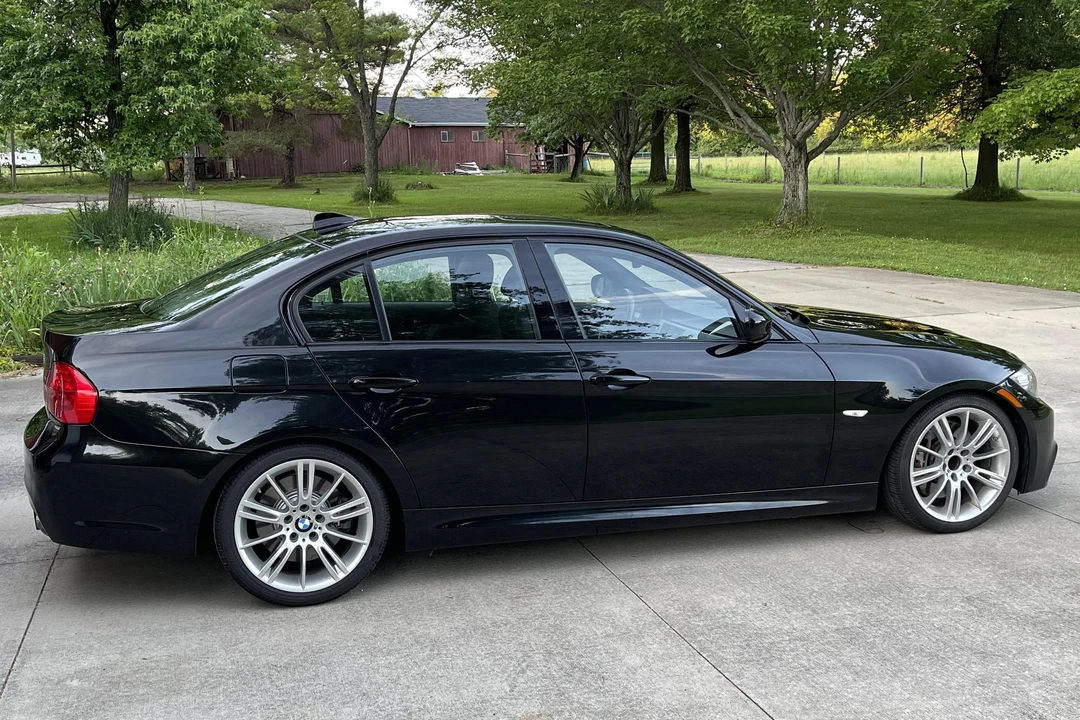 2011 BMW E90 335i Sedan - Image 3 of 5