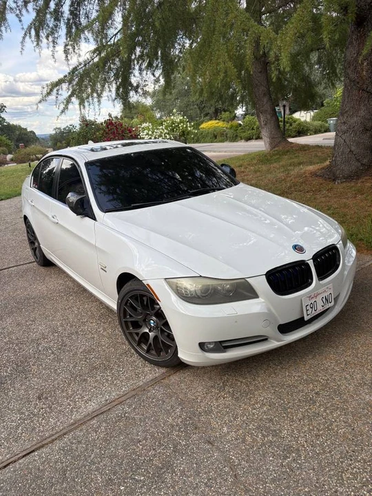 2011 BMW E90 335i Sedan - Image 2 of 7