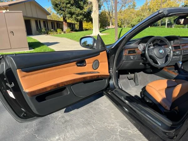 2011 BMW E93 335i Convertible - Image 12 of 21