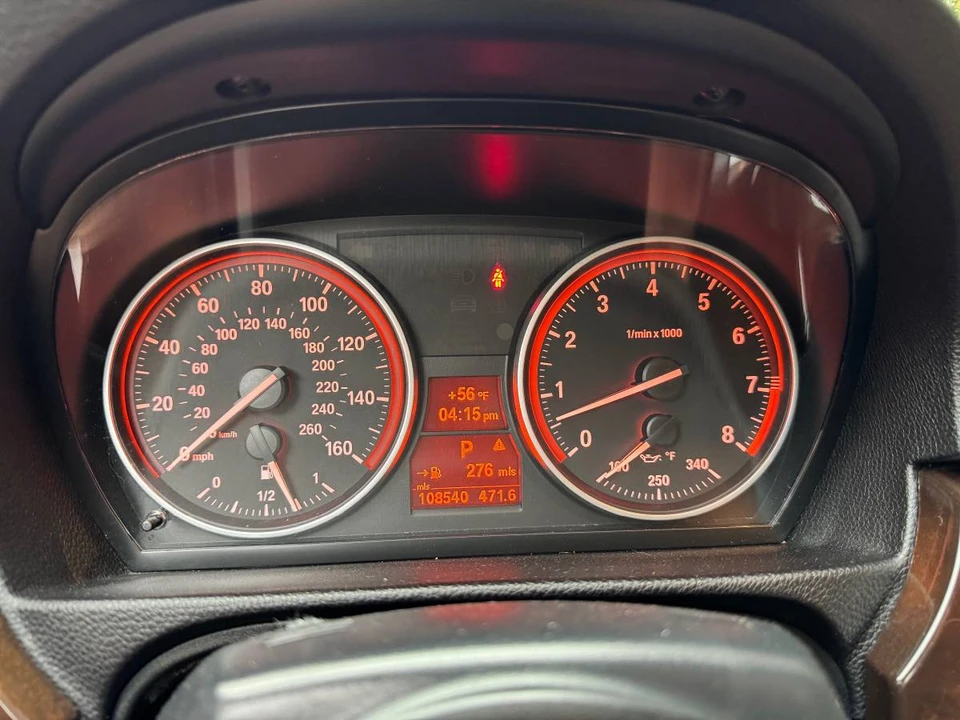 2011 BMW E93 335i Convertible - Image 10 of 10