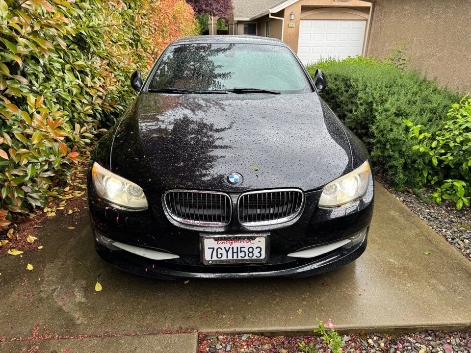 2011 BMW E93 335i Convertible - Image 4 of 10