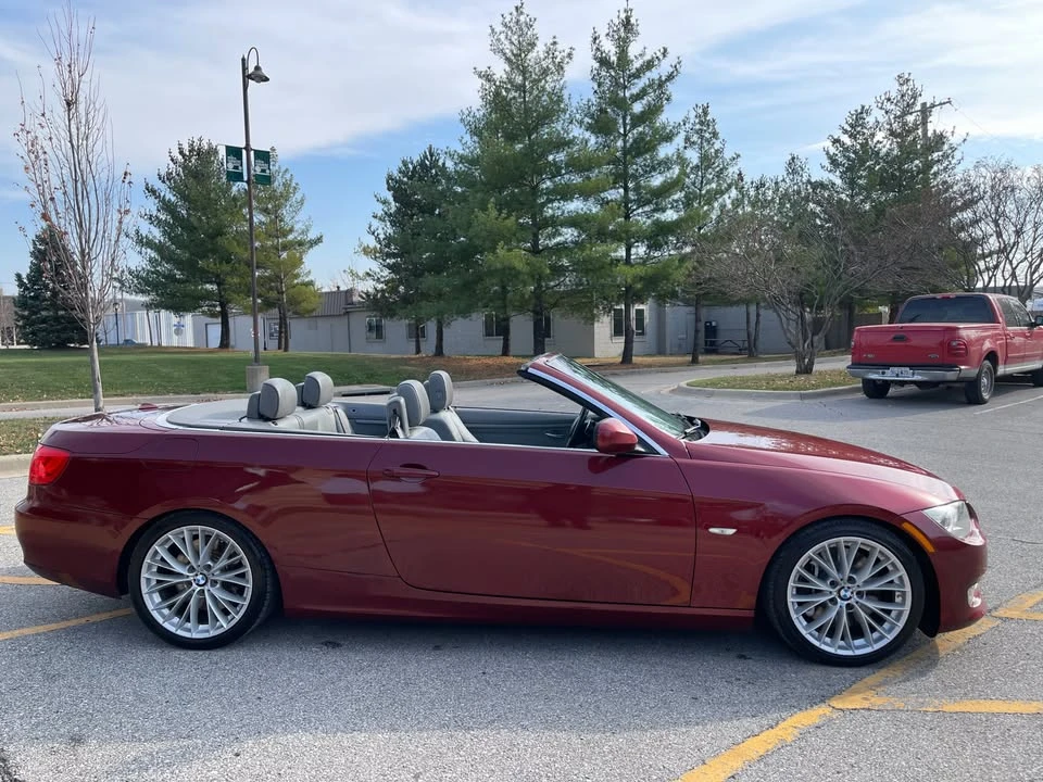 2011 BMW E93 335i Convertible - Image 16 of 19