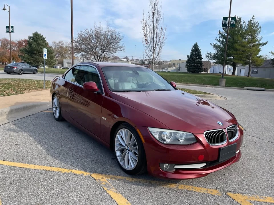 2011 BMW E93 335i Convertible - Image 13 of 19
