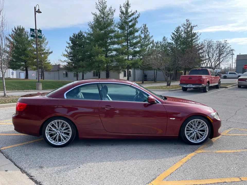 2011 BMW E93 335i Convertible - Image 12 of 19