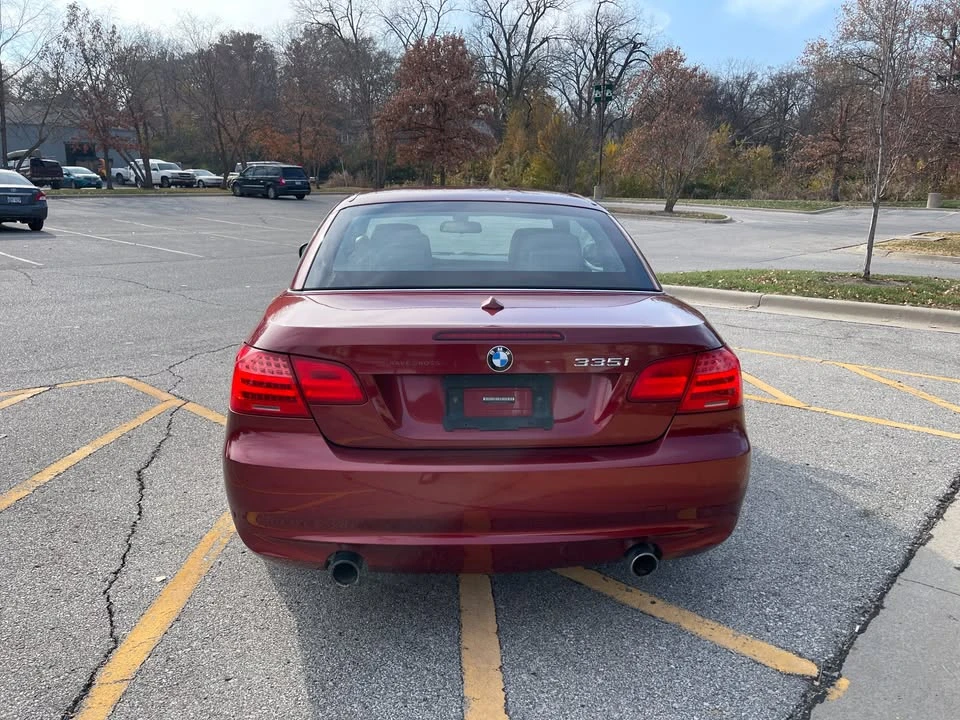 2011 BMW E93 335i Convertible - Image 17 of 19