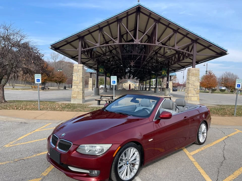 2011 BMW E93 335i Convertible - Image 14 of 19