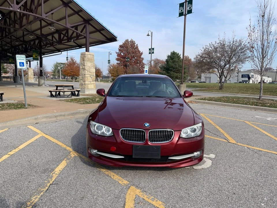 2011 BMW E93 335i Convertible - Image 18 of 19