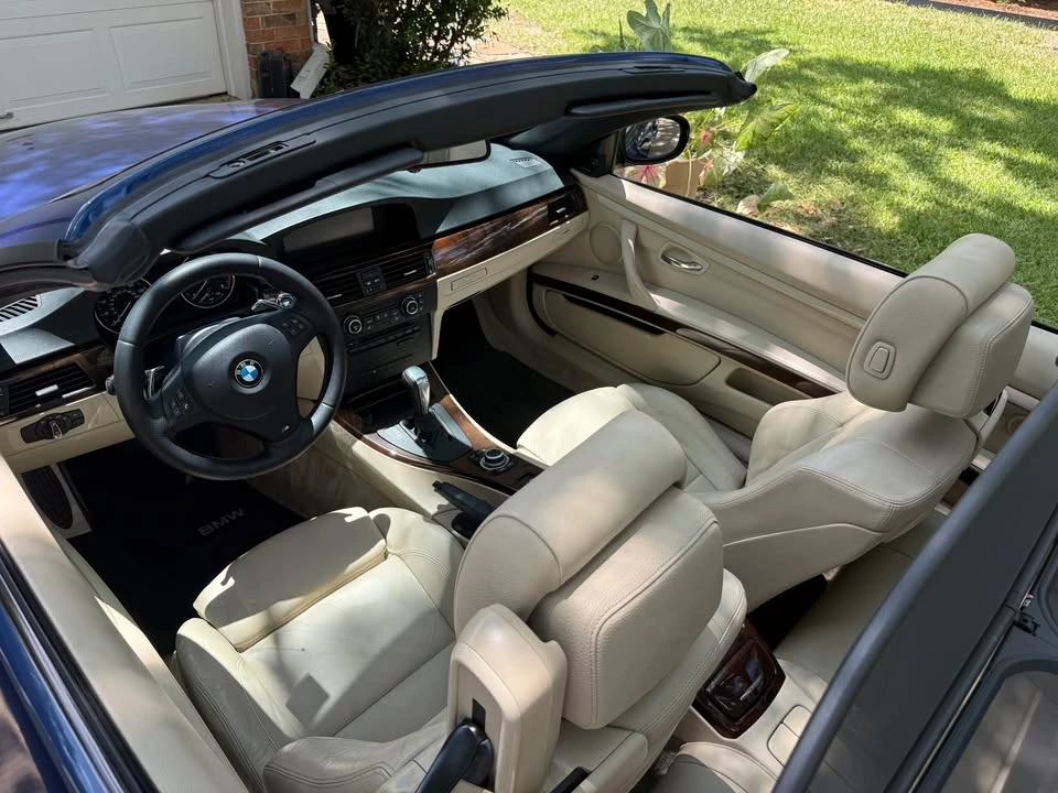 2011 BMW E93 335i Convertible - Image 13 of 19