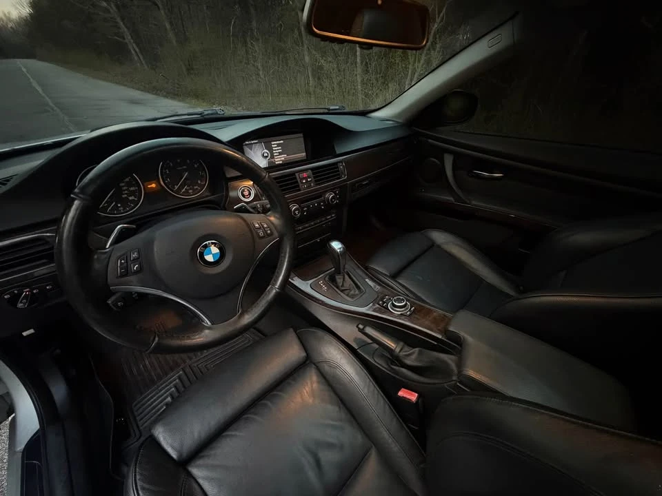 2011 BMW E90 335i Sedan - Image 8 of 11