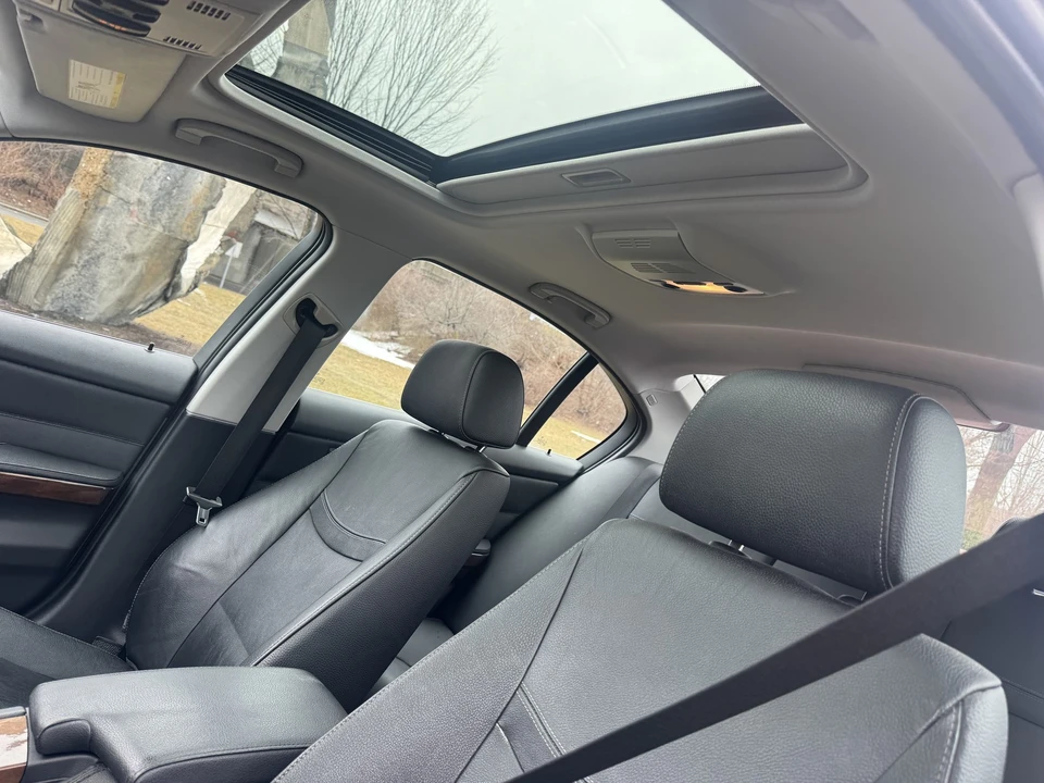 2011 BMW E90 335i Sedan - Image 12 of 21