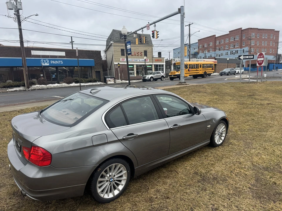 2011 BMW E90 335i Sedan - Image 19 of 21