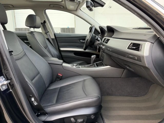 2011 BMW E90 335i Sedan - Image 14 of 21