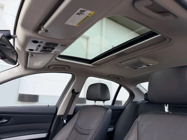 2011 BMW E90 335i Sedan - Image 11 of 21