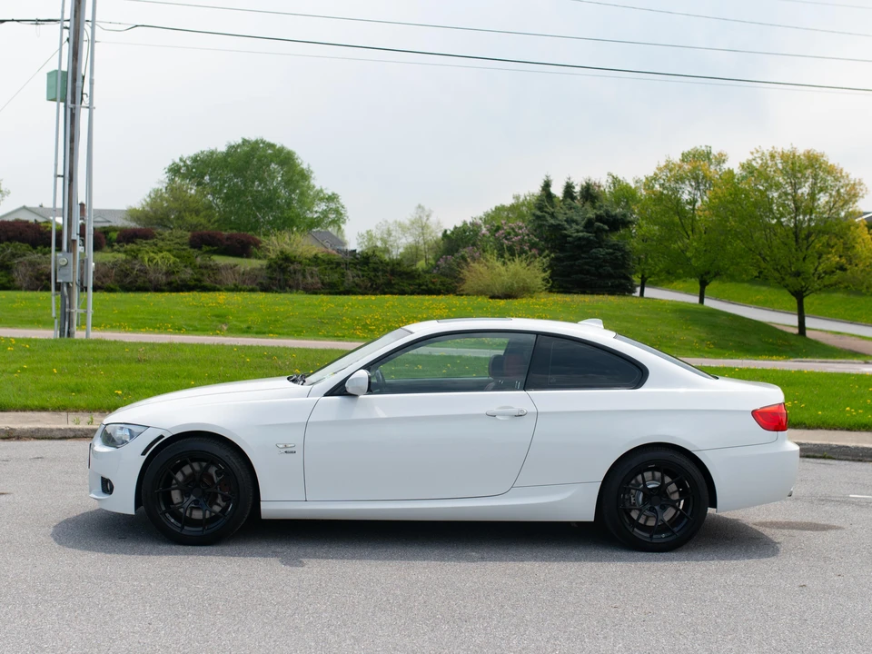 2011 BMW E92 335i Coupe - Image 9 of 31
