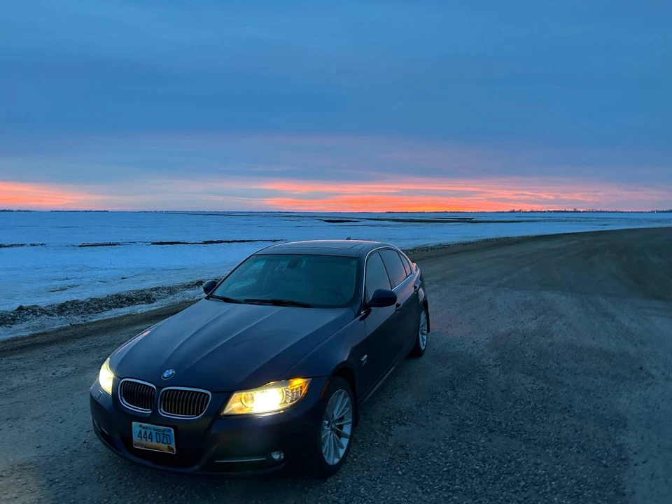 2011 BMW E90 335i Sedan - Image 2 of 3