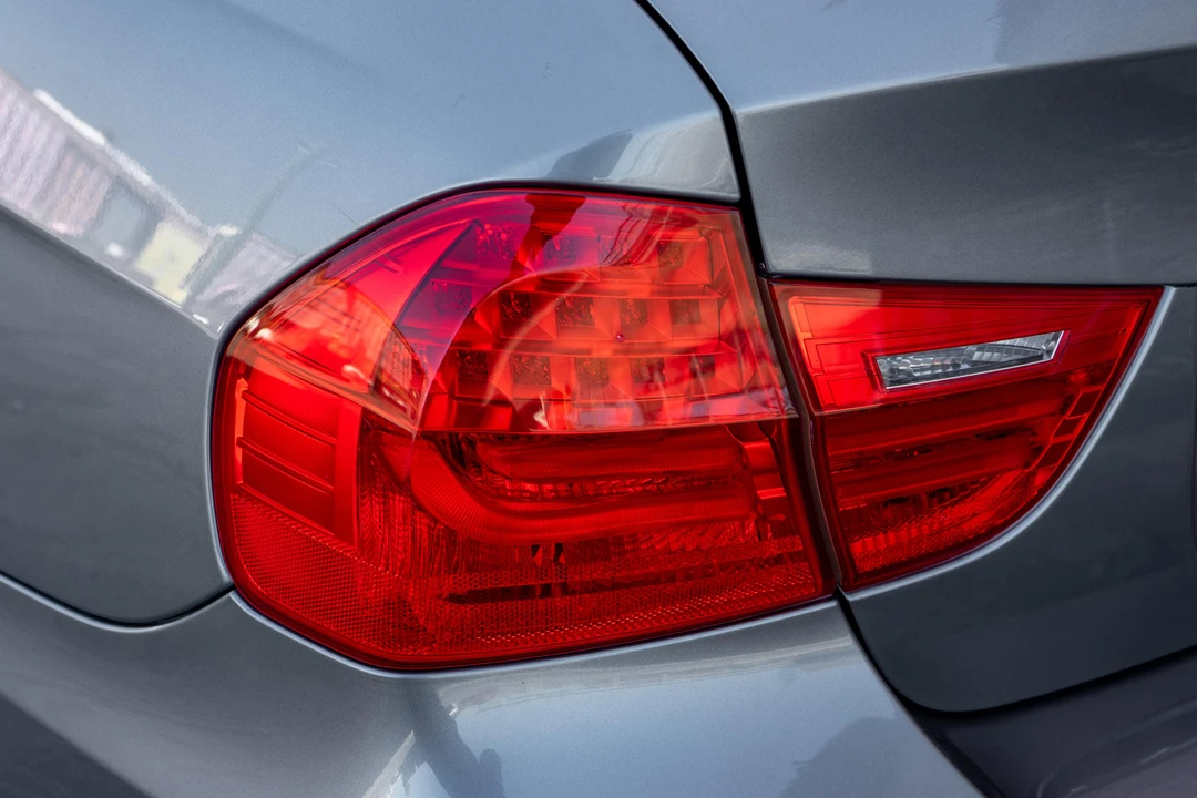 2011 BMW E90 335i Sedan - Image 13 of 31