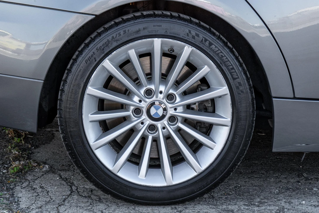 2011 BMW E90 335i Sedan - Image 21 of 31