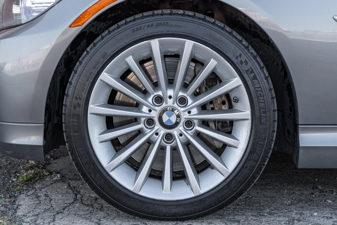 2011 BMW E90 335i Sedan - Image 19 of 31