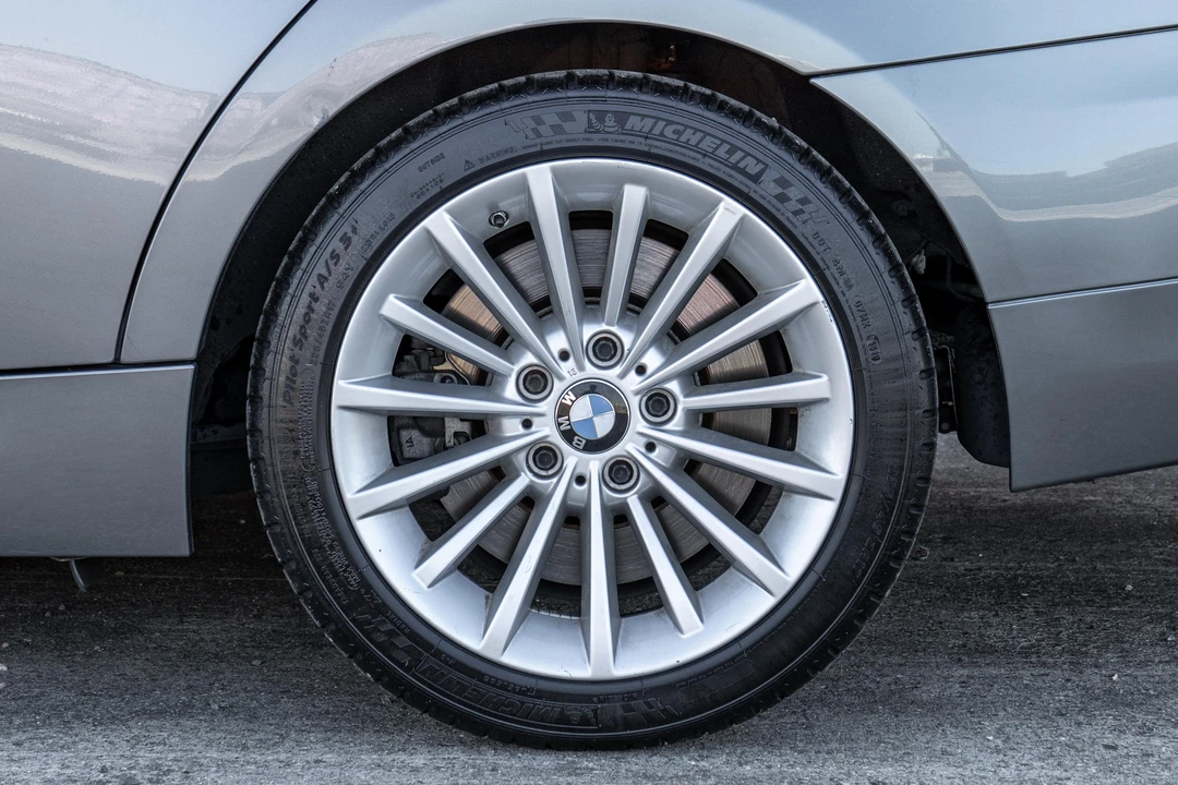 2011 BMW E90 335i Sedan - Image 20 of 31