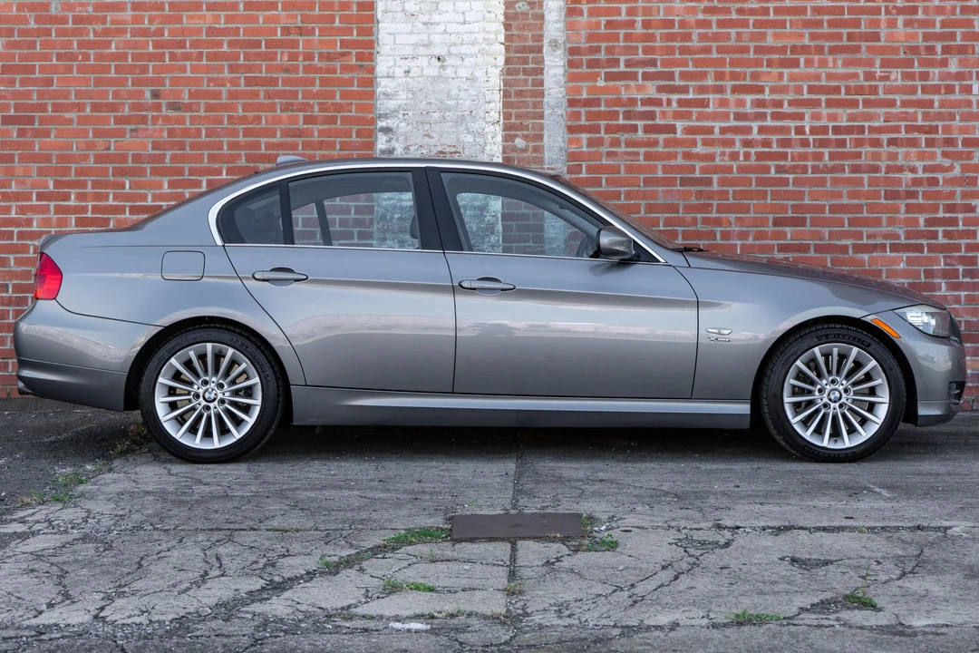 2011 BMW E90 335i Sedan - Image 3 of 31