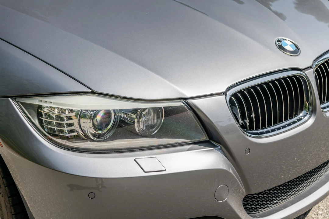 2011 BMW E90 335i Sedan - Image 10 of 31