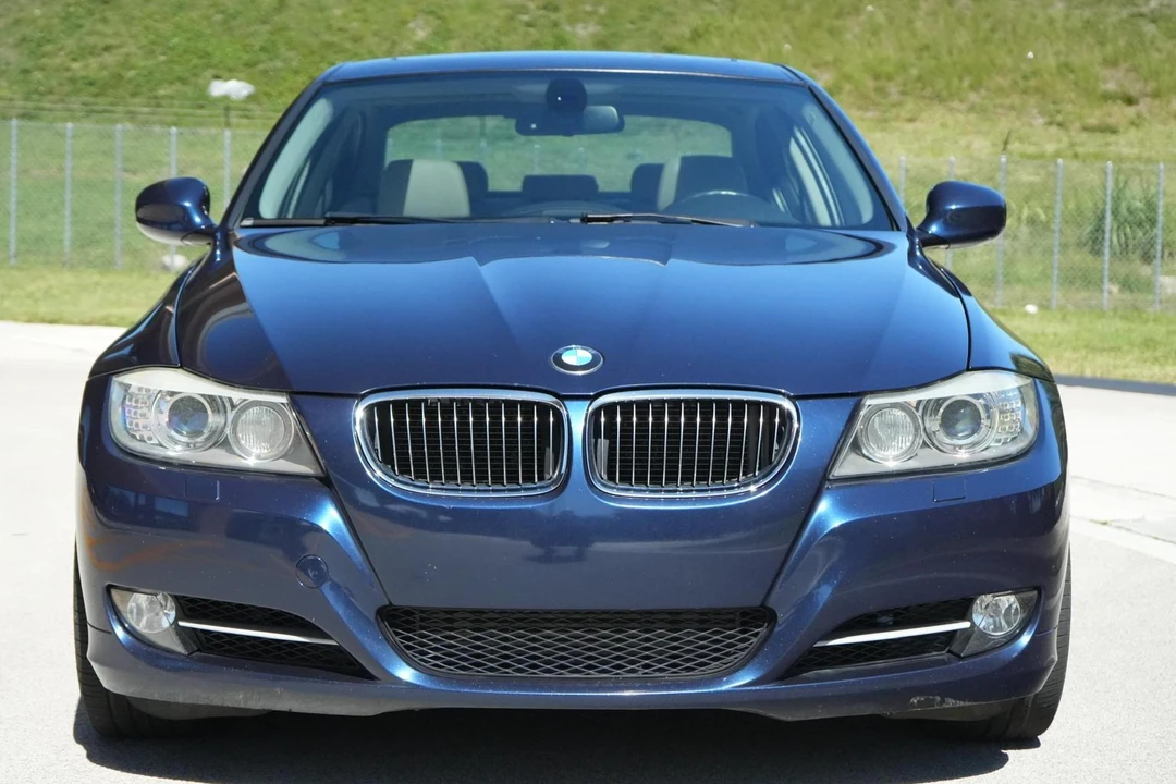 2011 BMW E90 335i Sedan - Image 2 of 31