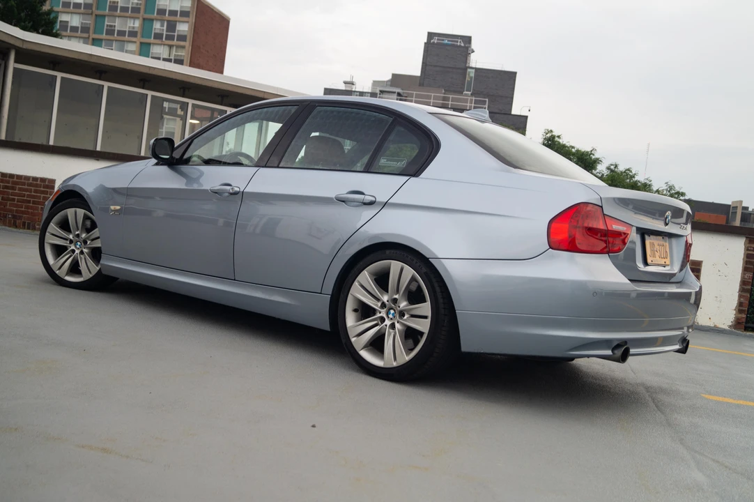 2011 BMW E90 335i Sedan - Image 9 of 31