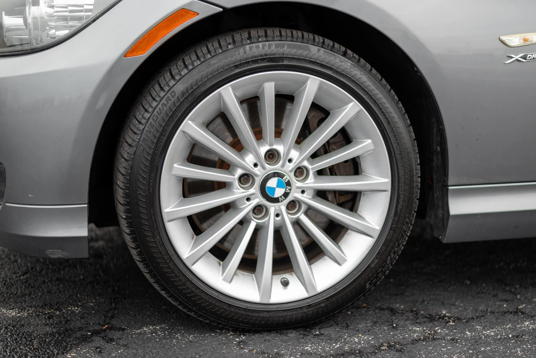 2011 BMW E90 335i Sedan - Image 11 of 31