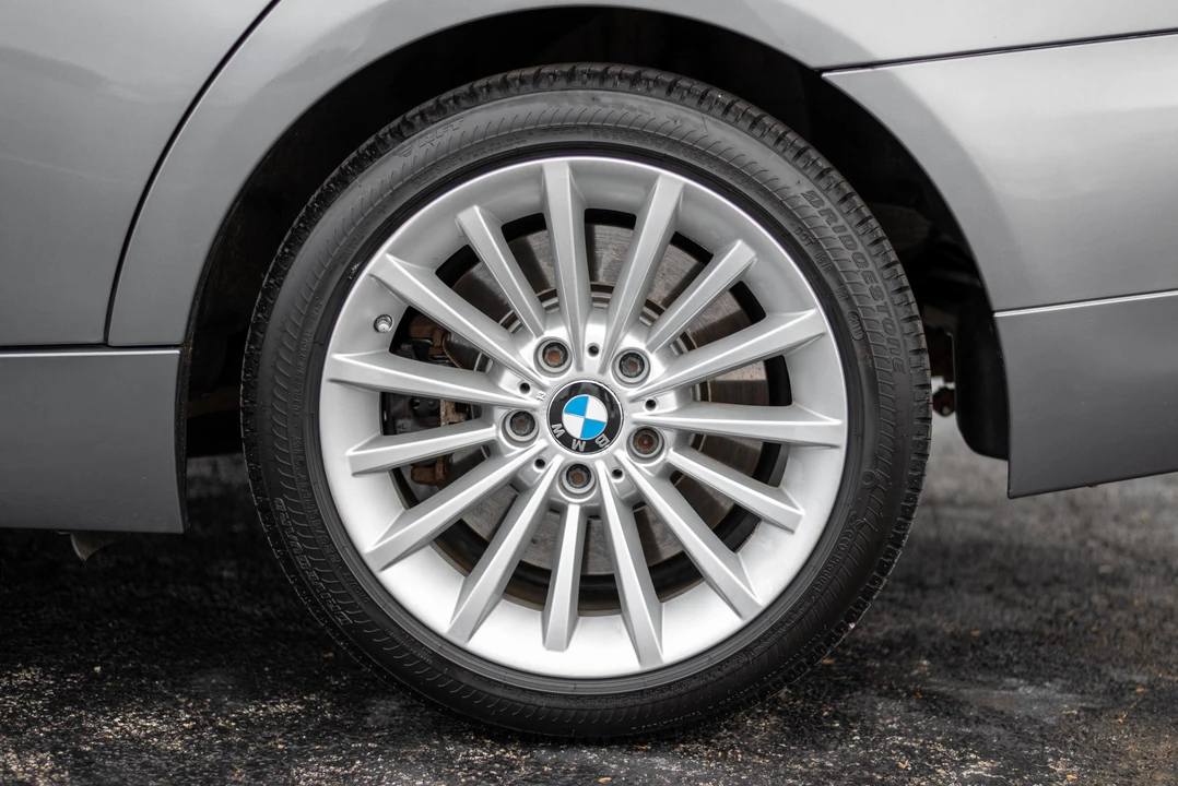 2011 BMW E90 335i Sedan - Image 12 of 31