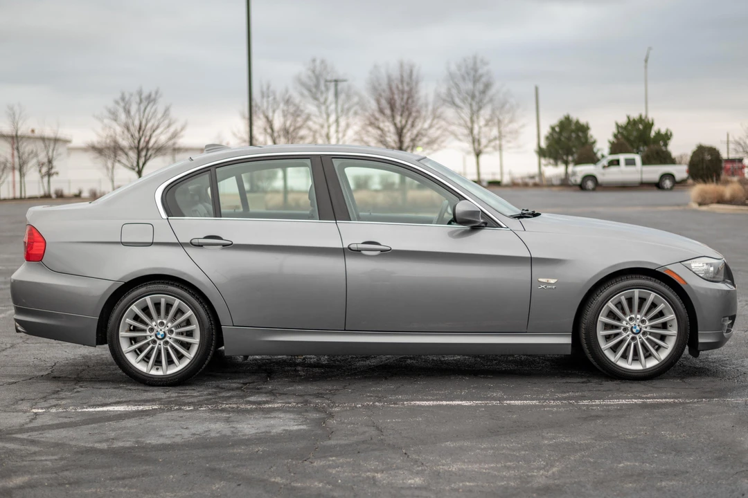 2011 BMW E90 335i Sedan - Image 3 of 31